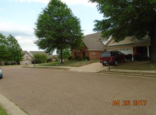 1242 Greenwich Dr, Hernando, MS 38632