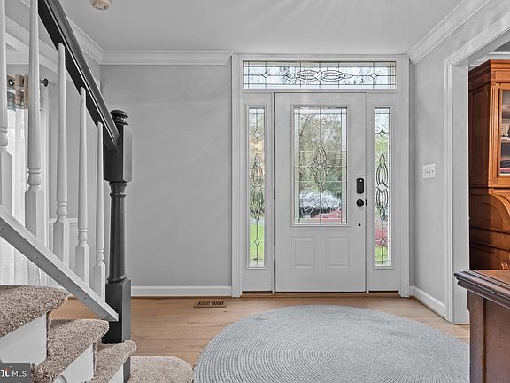 3rd image of 1114 Spy Glass Dr