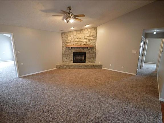 5th image of 7912 Janel Dr