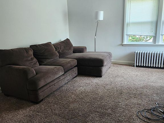 4th image of 2615 Stevens St #B
