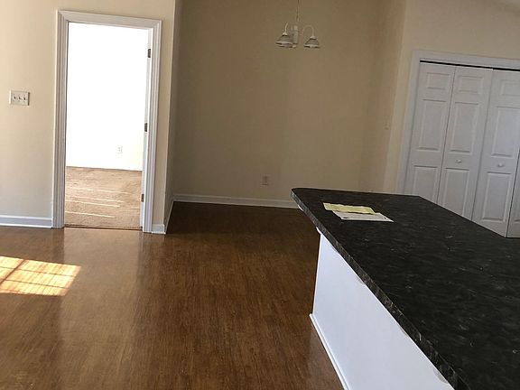 4th image of 2384 Chaise Dr