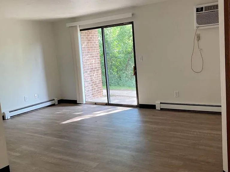 2760 Humboldt Rd #7 — Photo 3