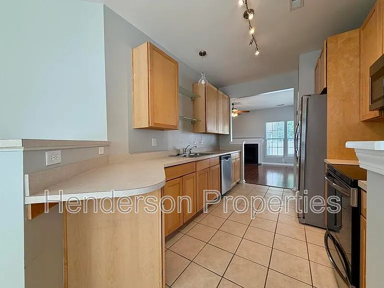 9552 Glenashley Dr — Photo 6