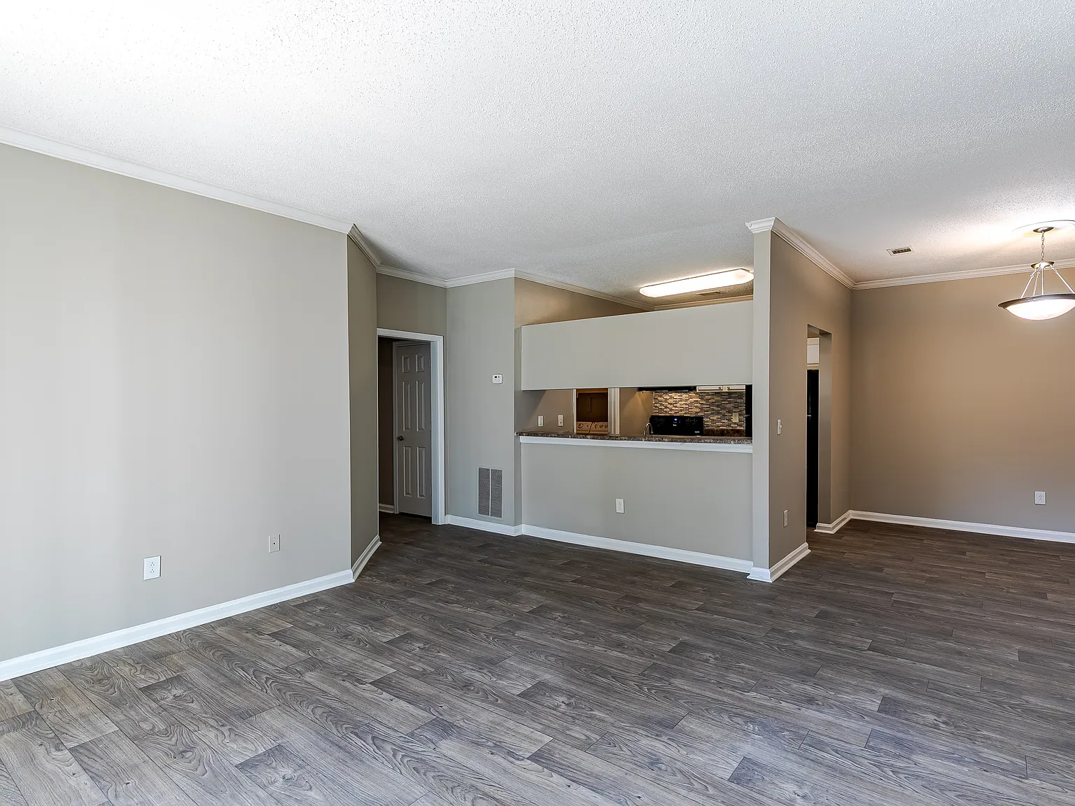 Austin Chase Apartments — Photo 2
