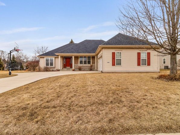 3838 East Stargrass LANE, Oak Creek, WI 53154