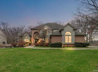4250 Saint Andrews St, Howell, MI 48843