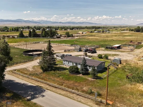 1643 Webster Ln, Dillon, MT 59725