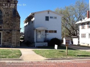 511 SW 7th St, Topeka, KS 66603