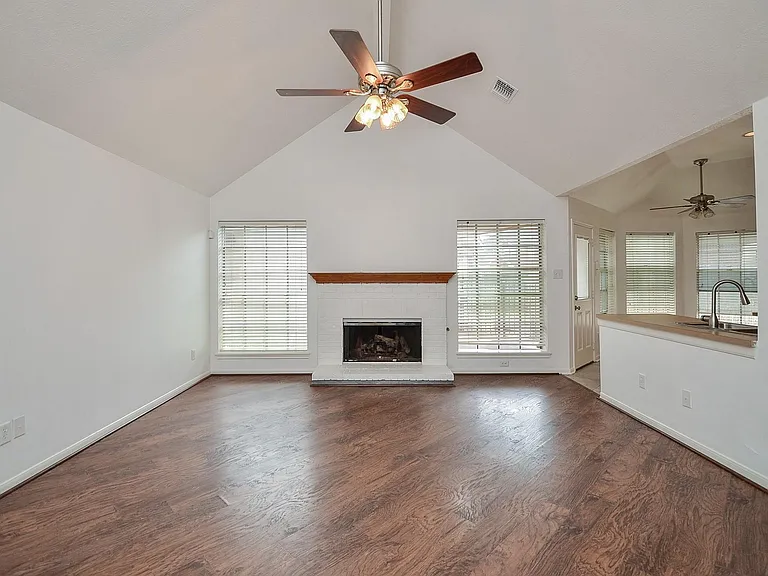 1631 Berkoff Dr — Photo 10