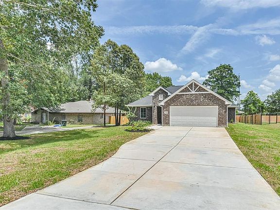 3rd image of 27208 Blueberry Hill Dr