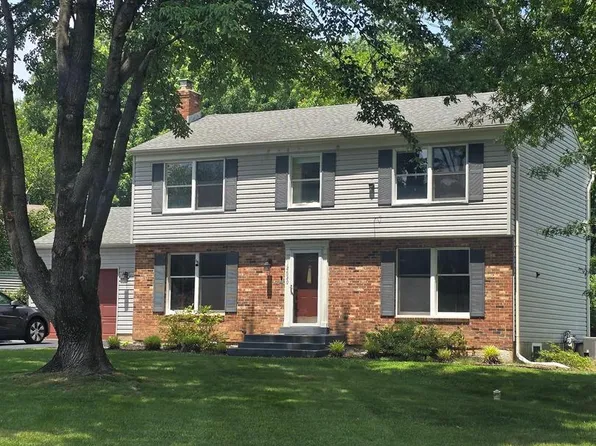 12620 Holkein Dr, Herndon, VA 20171