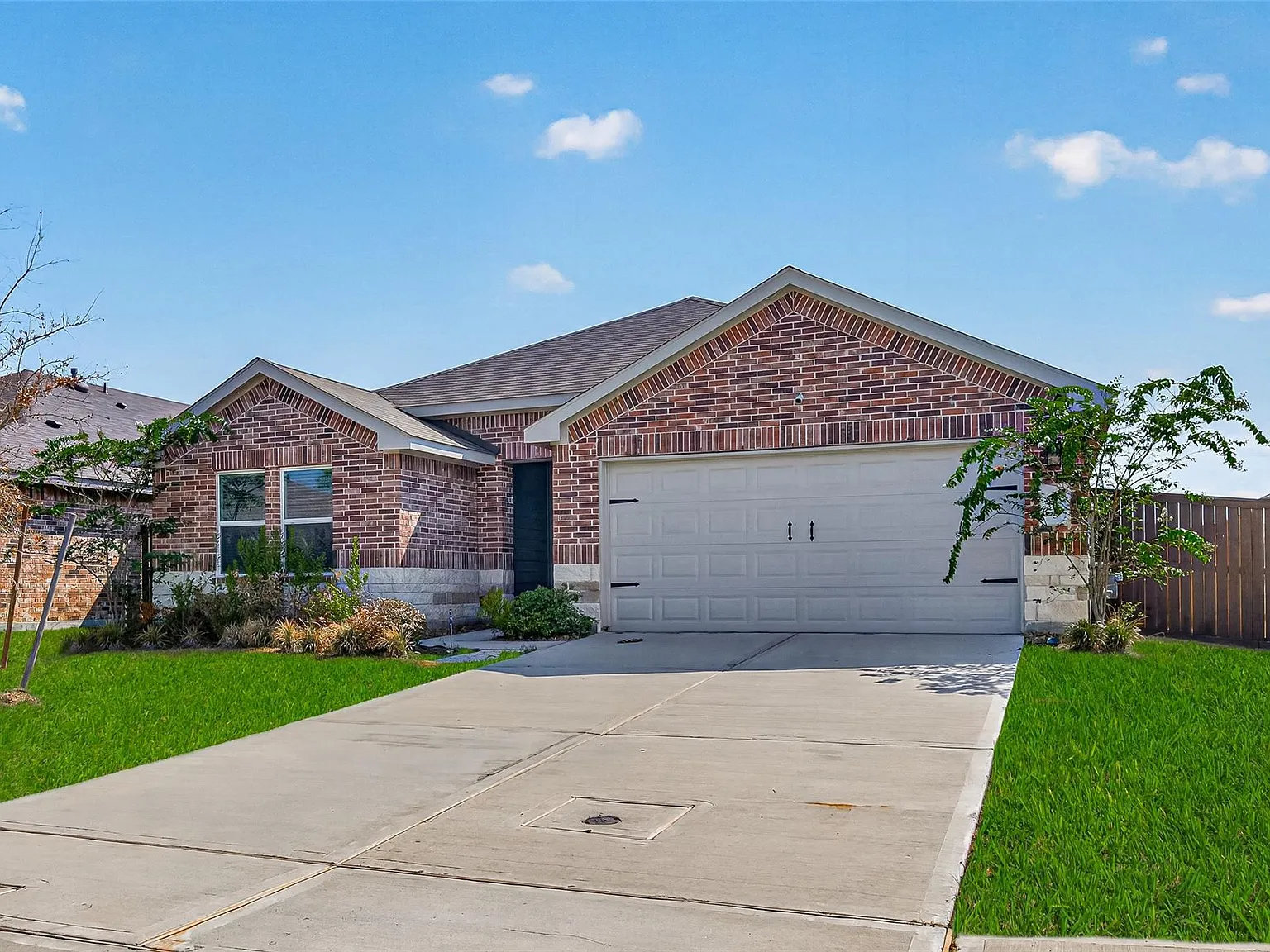 4 bed, 2.0 bath, 1791 sqft, $1,895 — Photo 2