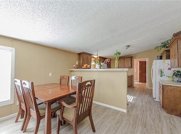 5th image of 166 Cedar Ln