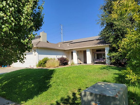 3rd image of 6021 Oleander Ln