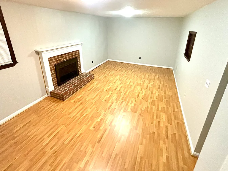 2774 Knollside Ln — Photo 19