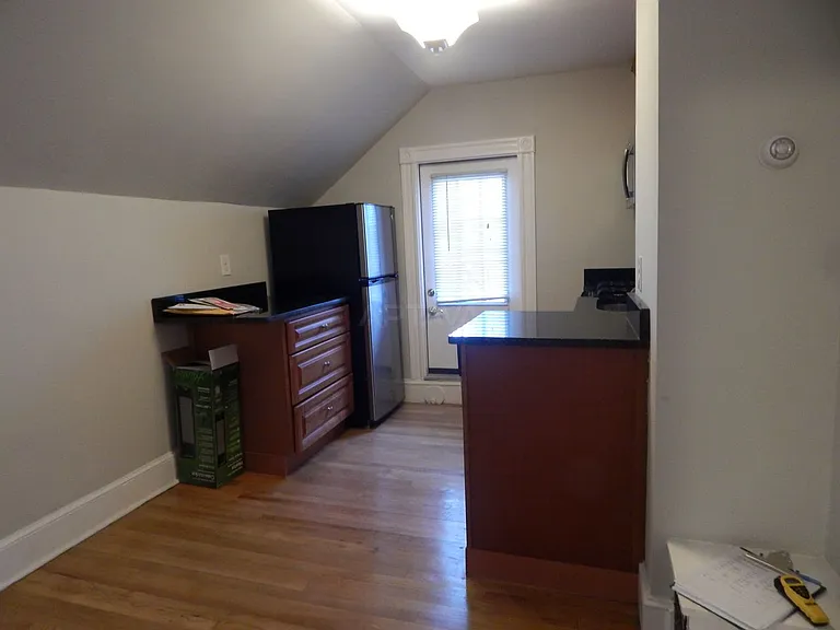 11R Park Ave #2R — Photo 2