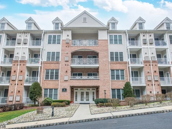 8203 Sanctuary Blvd, Riverdale Boro, NJ 07457