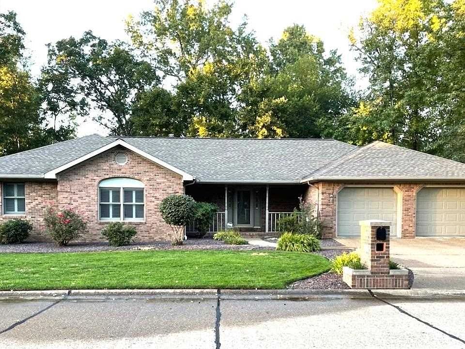 1st image of 216 Knollview Dr