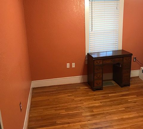5th image of 107 College Dr