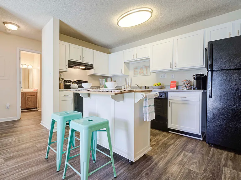 Quad Apartment Homes — Photo 10