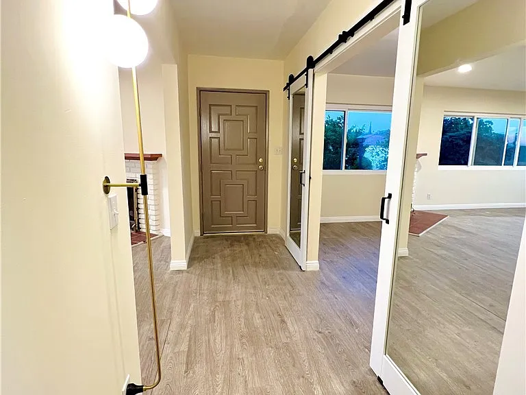 2277 Alexdale Ln — Photo 5