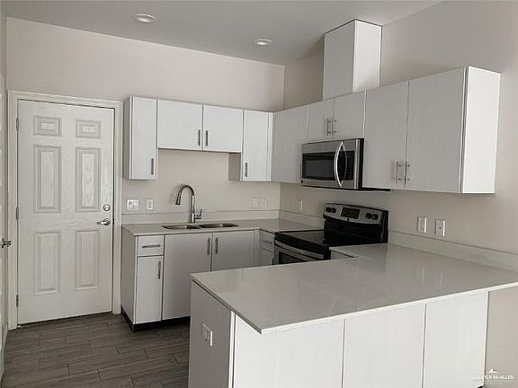 2nd image of 420 Teague Ave #3