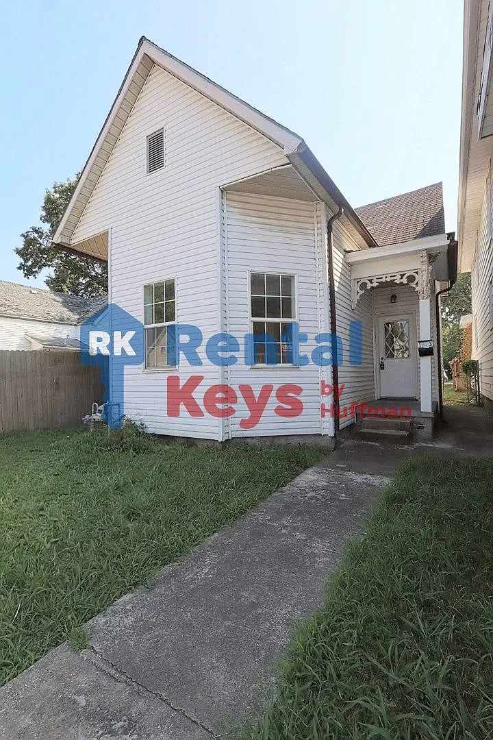 Two Bedroom House — Photo 1