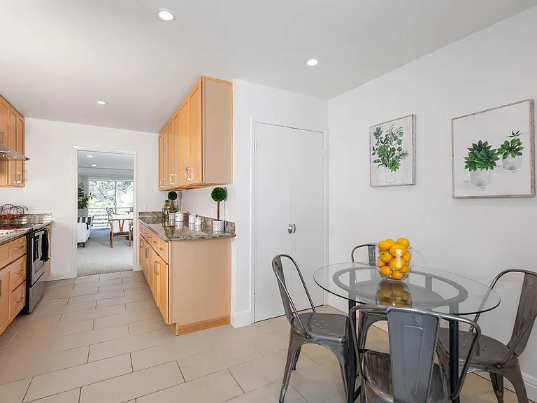 131 Ascot Ct #1 — Photo 8