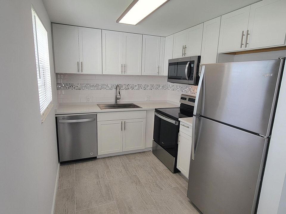 1st image of 613 Fanshaw O