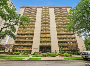 150 Overlook Ave #Penthouse 3, Hackensack, NJ 07601