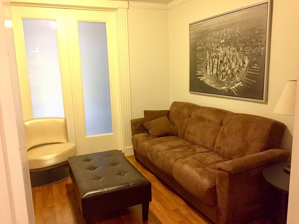 1st image of 252 W 47th St APT 6