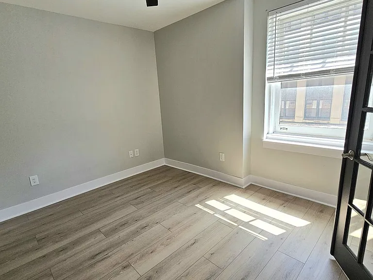 Mississippi Lofts — Photo 95