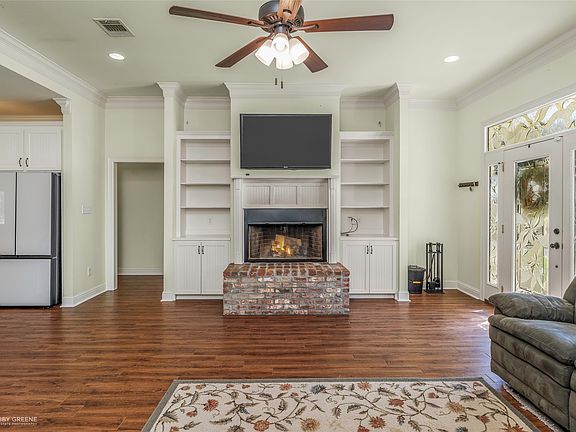 5th image of 218 Meadow Dr