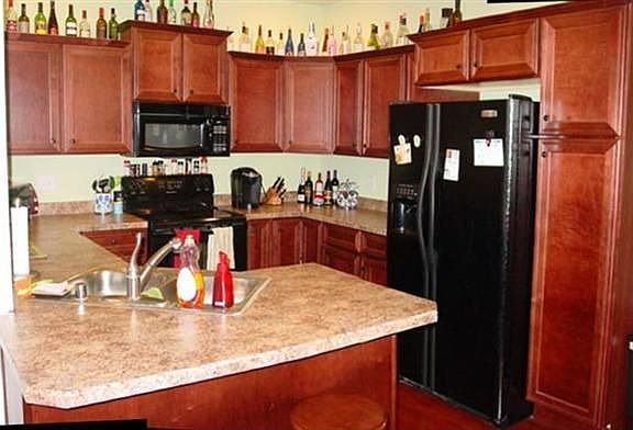 2nd image of 307 Broadleaf Ln
