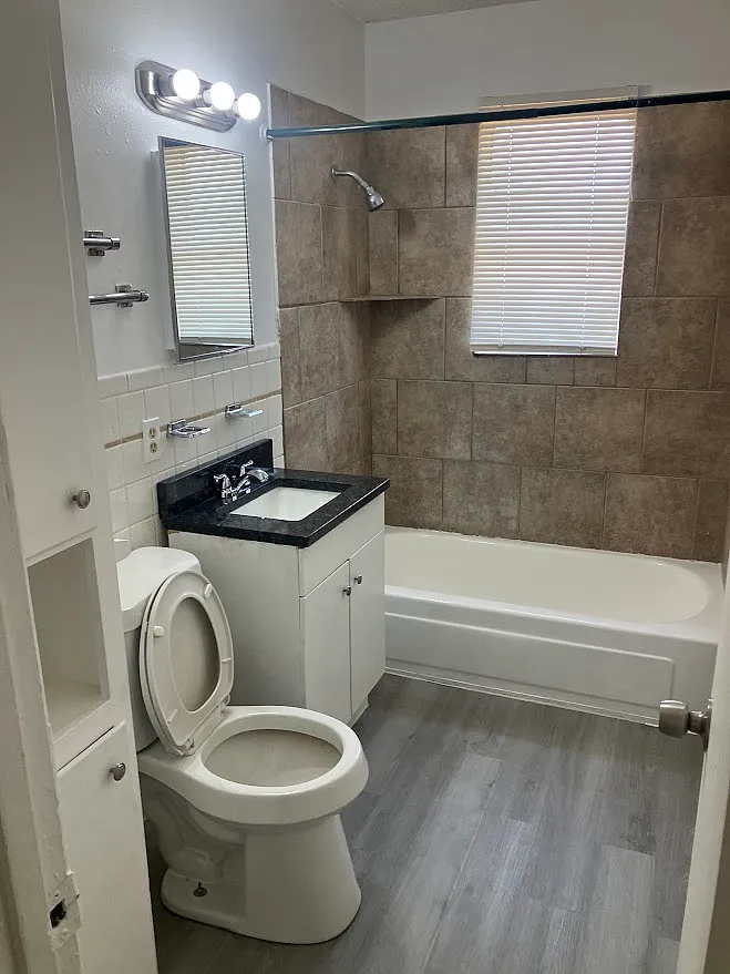 2 bed, 750 sqft, $1,095 — Photo 4