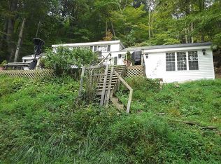 2675 Lakeview Rd, Confluence, PA 15424