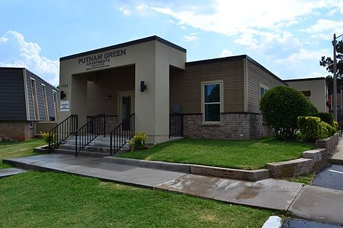 Putnam Green Apartments