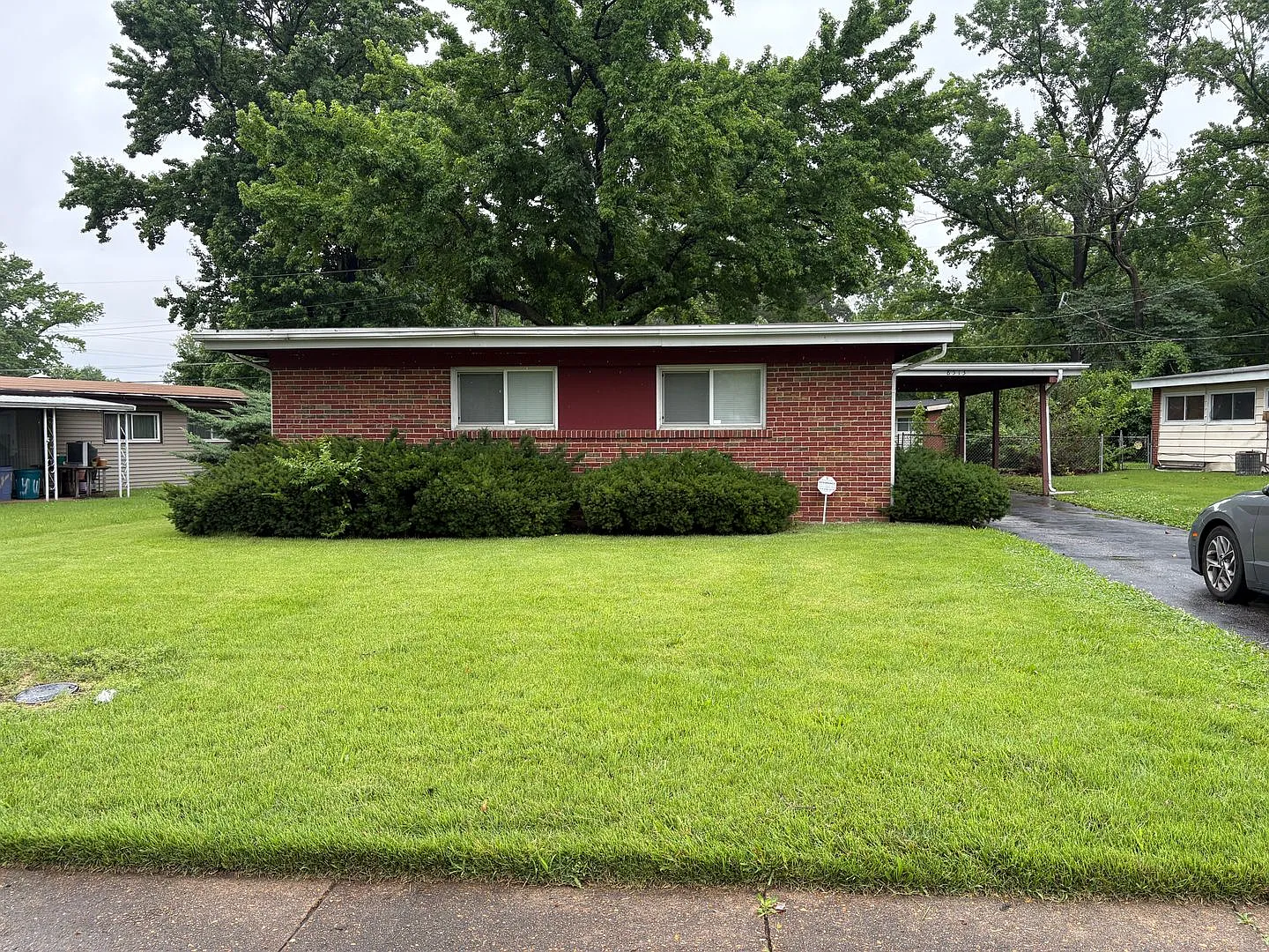 3 Bedroom/1.5 Bath Brick Ranch — Photo 1