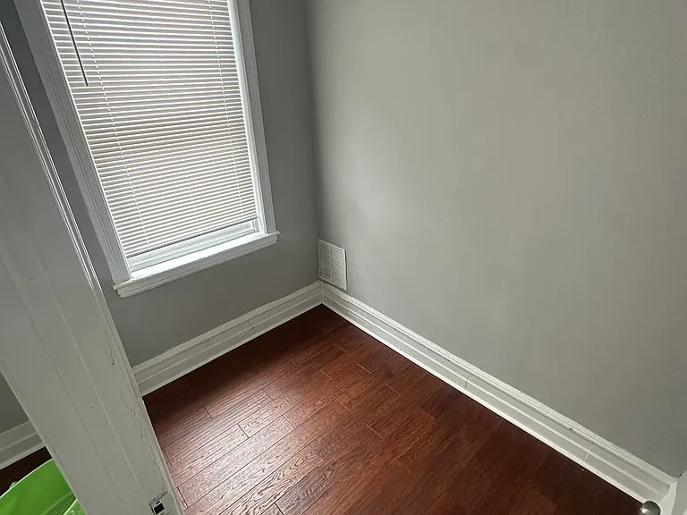 634 N 56th St — Photo 11