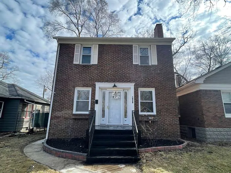 4257 Van Buren St — Photo 2