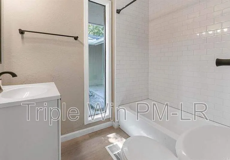 9914 Pinnacle Valley Rd — Photo 30