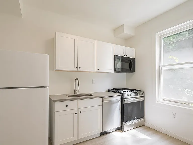 519 Mercer St #2 — Photo 2