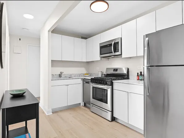 1990 Lexington Avenue image 1 of 9