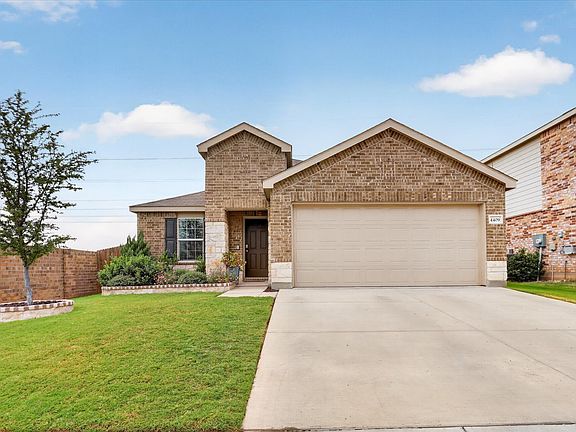 3rd image of 4409 Greenham Ln