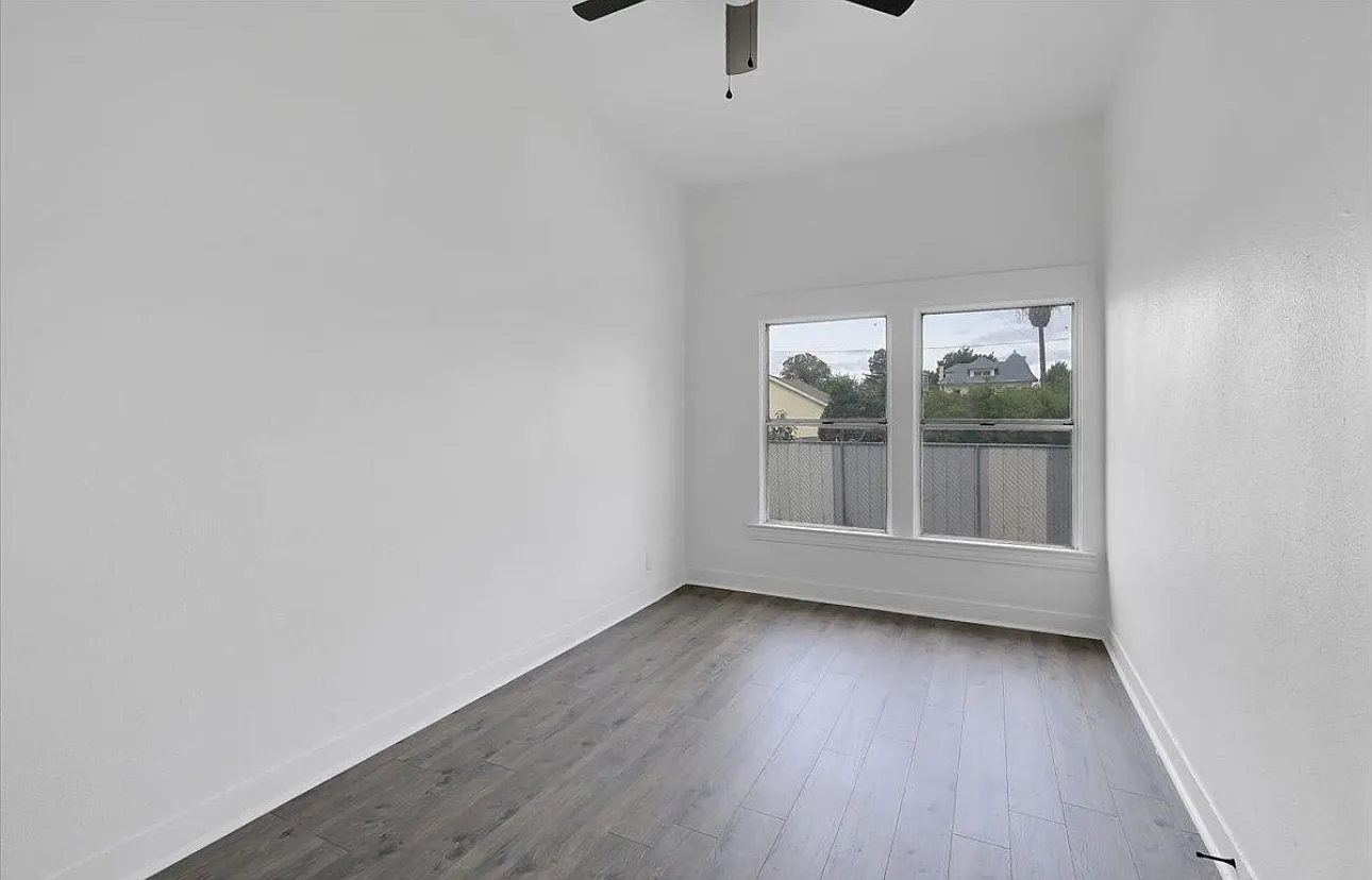 2 bed, 850 sqft, $1,450 — Photo 3