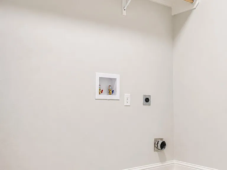 4032 Atwater Reserve Ave — Photo 17