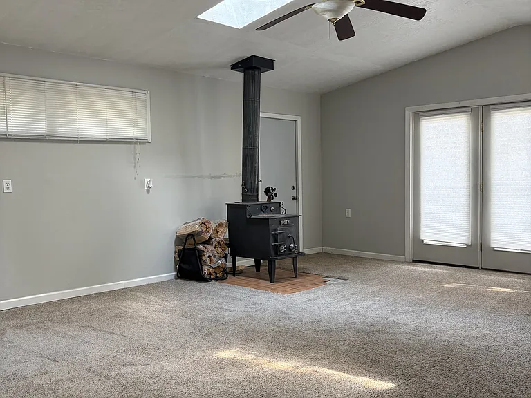 468 W Park Ave — Photo 9
