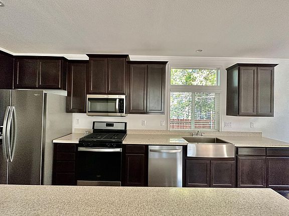 5th image of 54327 Pine Crest Ave