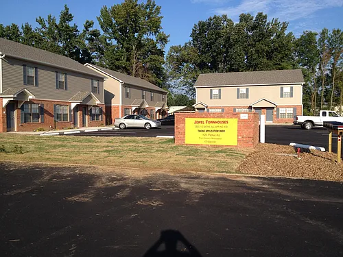 1420 Parker Rd Photo 1