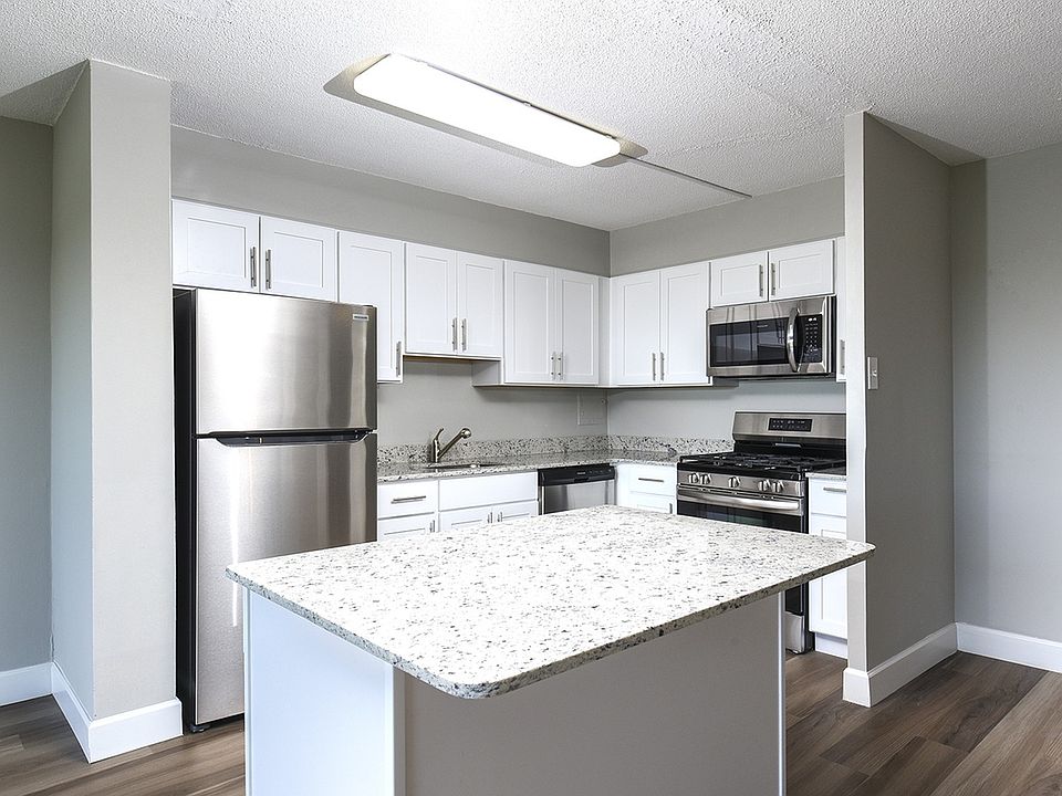 Kitchen With Island